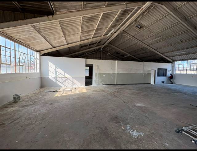 375M² WAREHOUSE TO LET IN ONVERWACHT